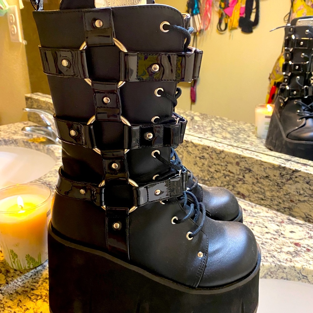 Demonia KERA-110 Platform